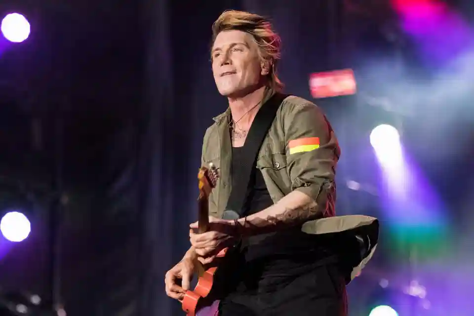 John Rzeznik, solistul Goo Goo Dolls, evită temele politice în timpul concertelor