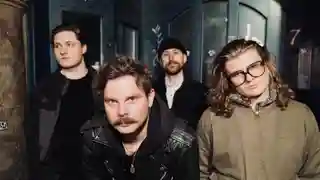 Macky Messer lansează un cover după Devo și anunță noul album „Matchstick Love”