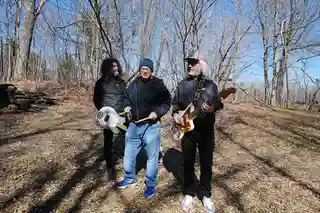 J Mascis vorbește despre cariera cu Dinosaur Jr. și noul album