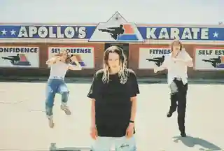 The Bobby Lees lansează single-ul „Outlaw”